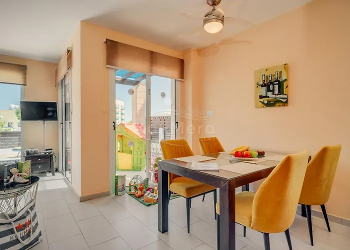 Willa Sunrise Pernera Paralimni